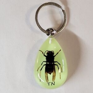 Vintage Tennessee Souvenir Keychain Bee Glow In The Dark Acrylic Insect Travel